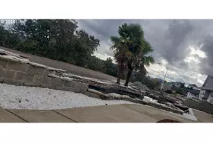 2984 NW Stacie Ct, Roseburg, OR 97471 - Photo 11