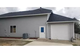 2984 NW Stacie Ct, Roseburg, OR 97471 - Photo 5