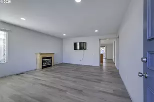 15765 SW Highland Ct, Portland, OR 97224 - Photo 3