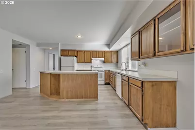 15765 SW Highland Ct, Portland, OR 97224 - Photo 7