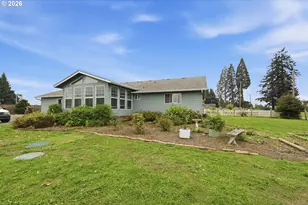 28095 Clear Lake Rd, Eugene, OR 97402 - Photo 25