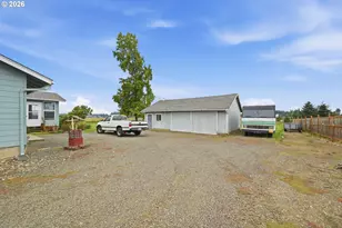 28095 Clear Lake Rd, Eugene, OR 97402 - Photo 31