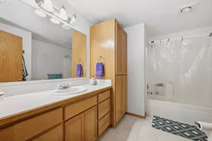 28095 Clear Lake Rd, Eugene, OR 97402 - Photo 21