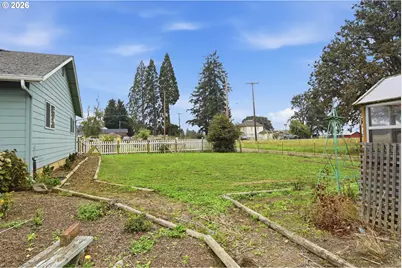 28095 Clear Lake Rd, Eugene, OR 97402 - Photo 37