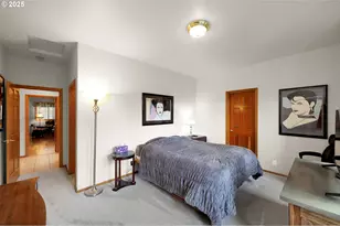 1789 Lake Shore Dr, Eugene, OR 97408 - Photo 41