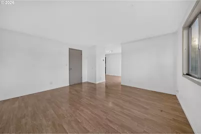 30 T St, Springfield, OR 97477 - Photo 11