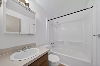 30 T St, Springfield, OR 97477 - Photo 13