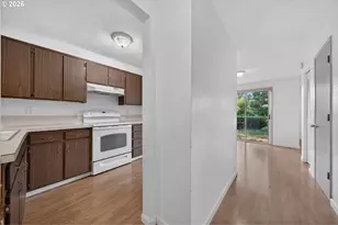 30 T St, Springfield, OR 97477 - Photo 5