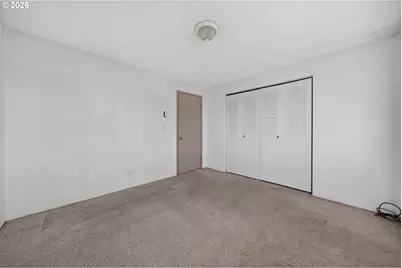 30 T St, Springfield, OR 97477 - Photo 17