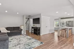 724 E 7th St, La Center, WA 98629 - Photo 9