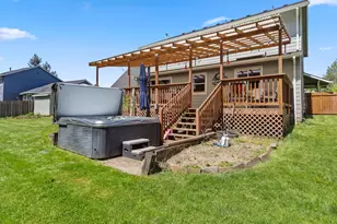 724 E 7th St, La Center, WA 98629 - Photo 41
