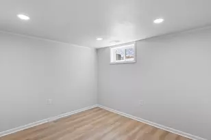 1842 SE 92nd Ave, Portland, OR 97216 - Photo 29