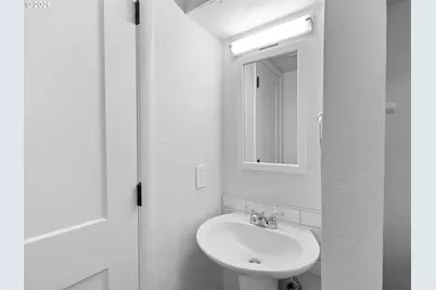 1842 SE 92nd Ave, Portland, OR 97216 - Photo 27
