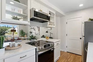 1842 SE 92nd Ave, Portland, OR 97216 - Photo 11