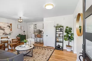 1842 SE 92nd Ave, Portland, OR 97216 - Photo 3
