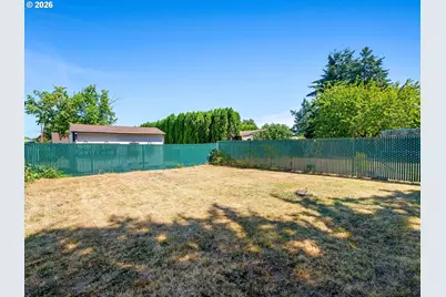 1842 SE 92nd Ave, Portland, OR 97216 - Photo 35