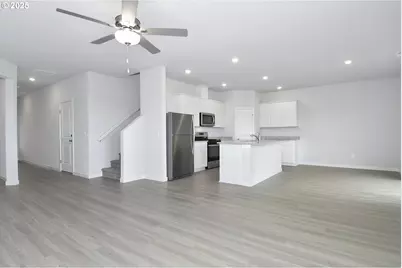 1375 Owl Ave, Woodburn, OR 97071 - Photo 3