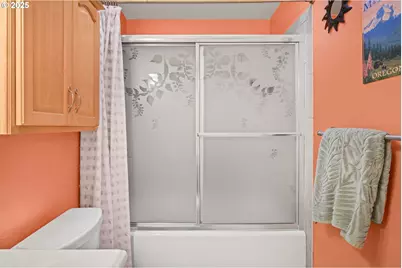 1660 SE Lewellyn Ave, Troutdale, OR 97060 - Photo 27