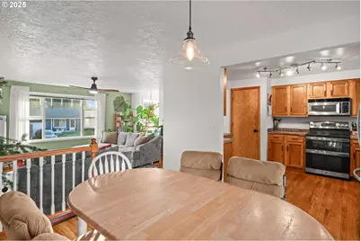 1660 SE Lewellyn Ave, Troutdale, OR 97060 - Photo 11