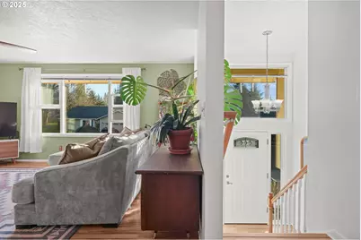 1660 SE Lewellyn Ave, Troutdale, OR 97060 - Photo 9