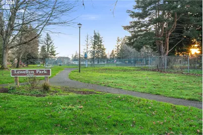 1660 SE Lewellyn Ave, Troutdale, OR 97060 - Photo 45