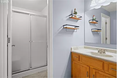 1660 SE Lewellyn Ave, Troutdale, OR 97060 - Photo 21