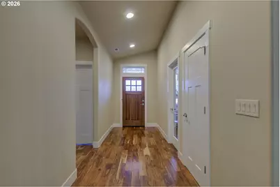 310 NE 17th St, Battle Ground, WA 98604 - Photo 3
