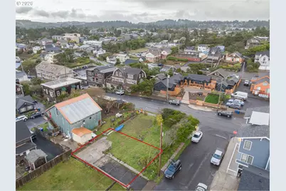 11 NW 2nd St, Newport, OR 97365 - Photo 3