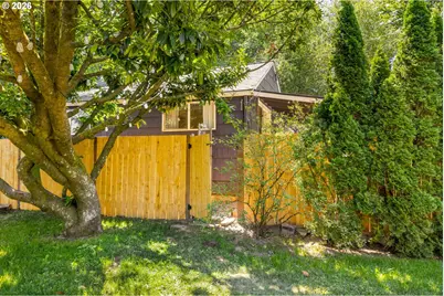 9050 SW Capitol Hwy, Portland, OR 97219 - Photo 37