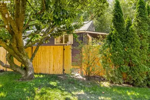 9050 SW Capitol Hwy, Portland, OR 97219 - Photo 37