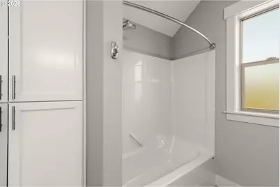 8280 N Burrage Ave, Portland, OR 97217 - Photo 23