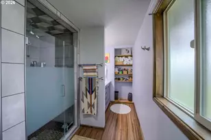 950 SE Dover Ln, Madras, OR 97741 - Photo 29