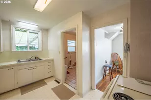 227 Border St, Myrtle Point, OR 97458 - Photo 17