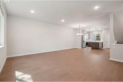 21236 SW Ortiz Ln, Beaverton, OR 97003 - Photo 9