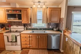 87479 N Star Ln, Christmas Valley, OR 97641 - Photo 15