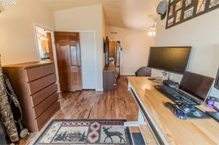 87479 N Star Ln, Christmas Valley, OR 97641 - Photo 11