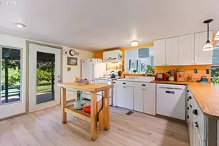 1395 Rockford Rd, Hood River, OR 97031 - Photo 9