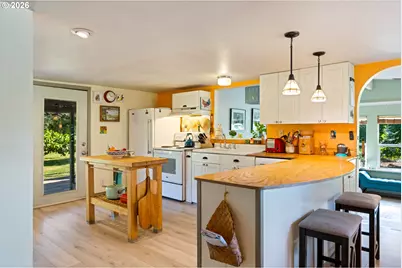 1395 Rockford Rd, Hood River, OR 97031 - Photo 9