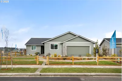1011 Clemson St, Woodburn, OR 97071 - Photo 3