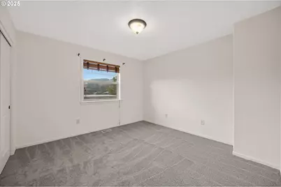 328 NW Sherman St, Sheridan, OR 97378 - Photo 21