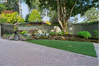16686 Maple Cir, Lake Oswego, OR 97034 - Photo 45