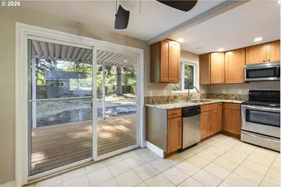 3215 SE 116th Ave, Portland, OR 97266 - Photo 11