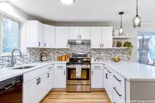 202 Foxtail Dr, Eugene, OR 97405 - Photo 3