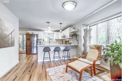 202 Foxtail Dr, Eugene, OR 97405 - Photo 7