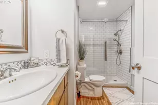 202 Foxtail Dr, Eugene, OR 97405 - Photo 15