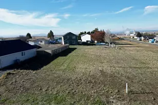 102 Highland Ct, Goldendale, WA 98620 - Photo 1