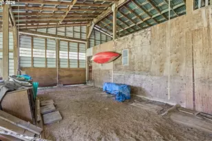22016 Airport Rd NE, Aurora, OR 97002 - Photo 39