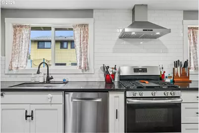 5815 SE Jennings Ave, Milwaukie, OR 97267 - Photo 9