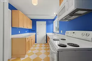 3855 Ferry St, Eugene, OR 97405 - Photo 31