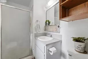 892 NE 28th St, Gresham, OR 97030 - Photo 15